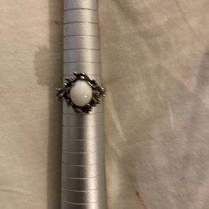 lA GE mother of pearl ring